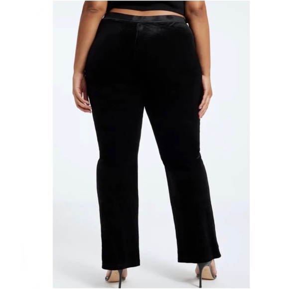 Good American Plus Size Wide Leg Velvet Trousers - Picture 2 of 9